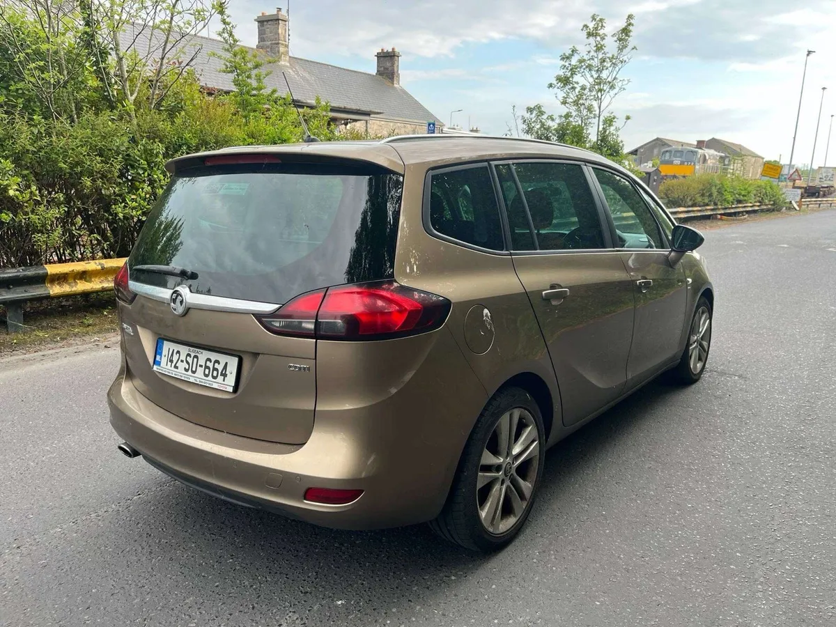 2014 (142 ) Vauxhall Zafira 2.0 SRI 7 Seater . - Image 4