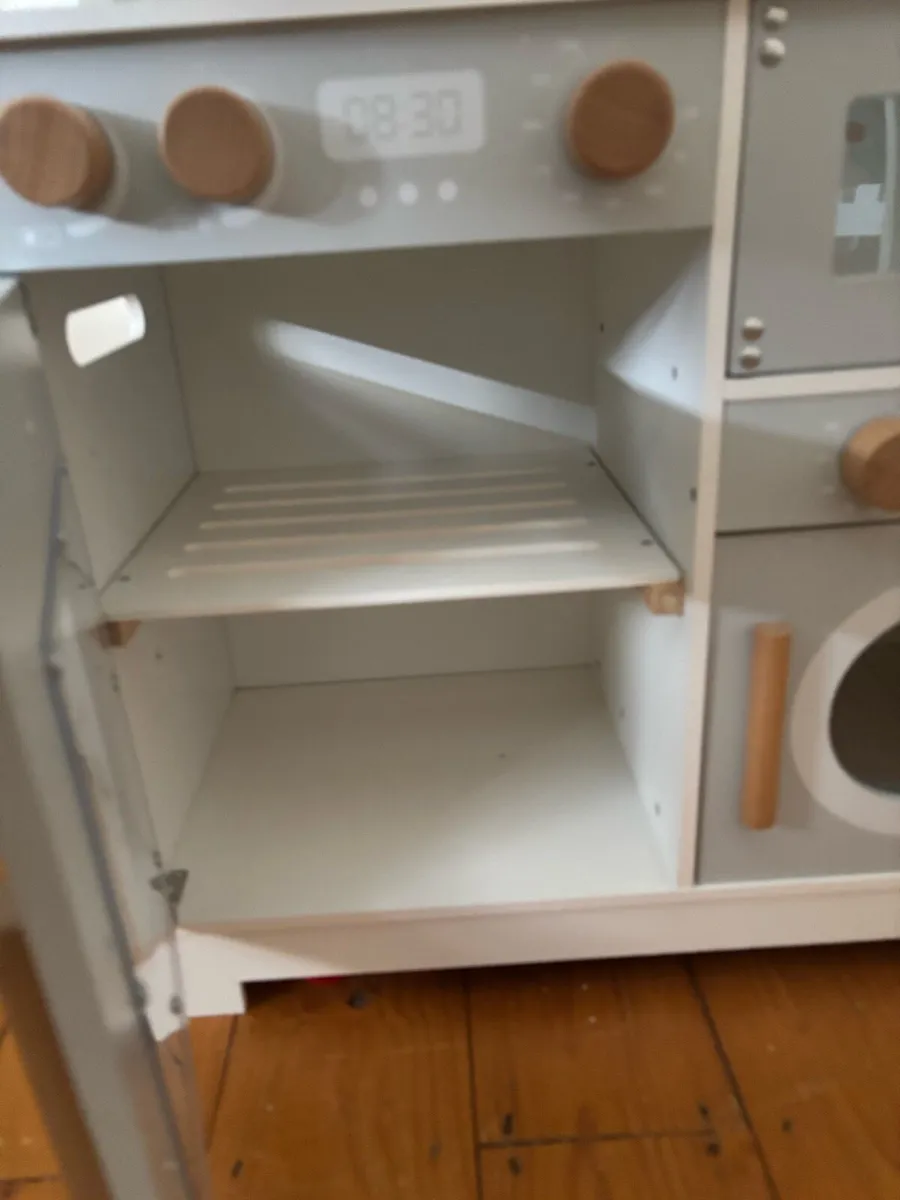 Play kitchen - Image 3