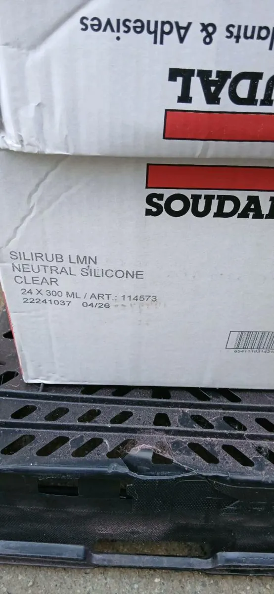 Soudal lmn clear silicone - Image 4