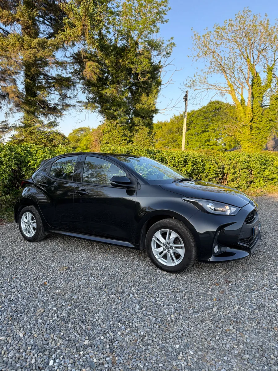 2022 Toyota Yaris 1.5 Luna 37,000kms - Image 2