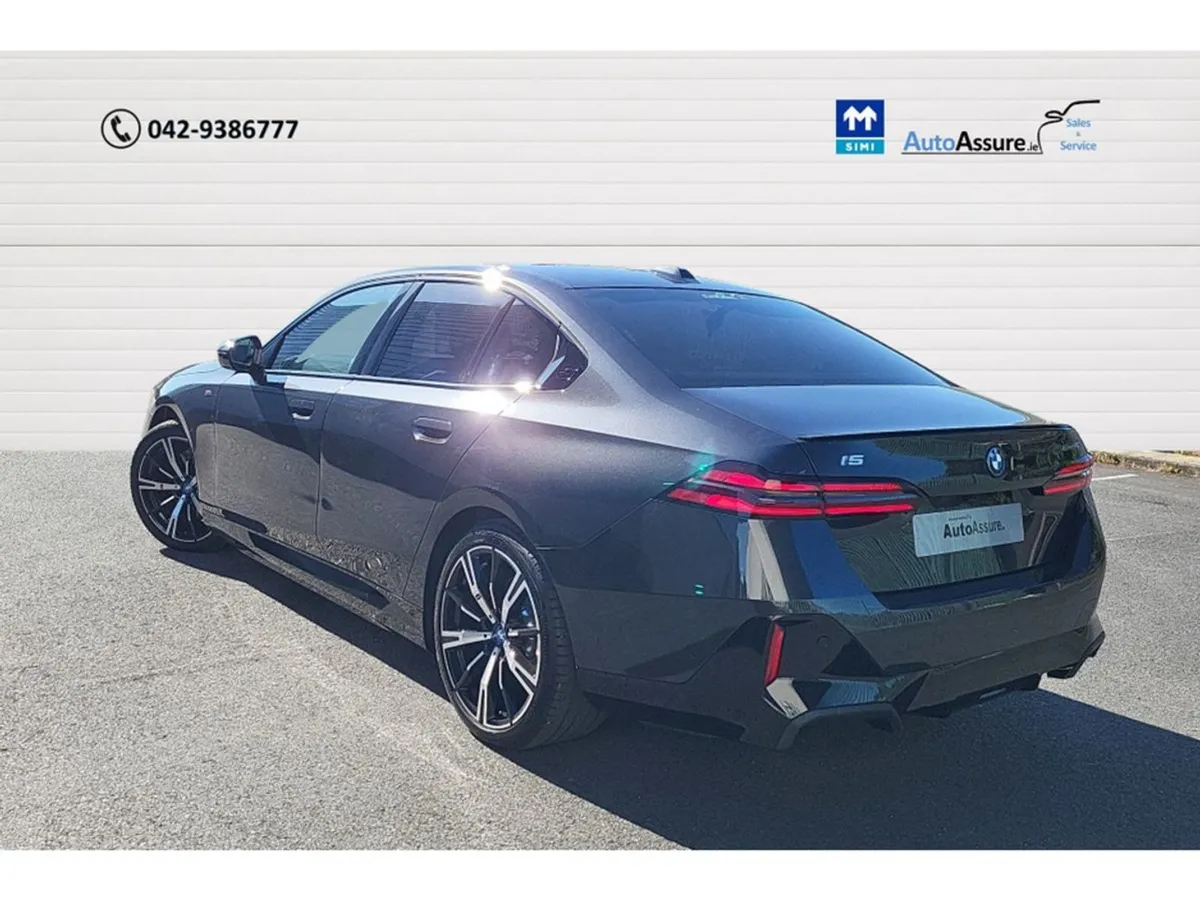 BMW i5 Edrive40 M Sport PRO Harmon Kardon Sound S - Image 4
