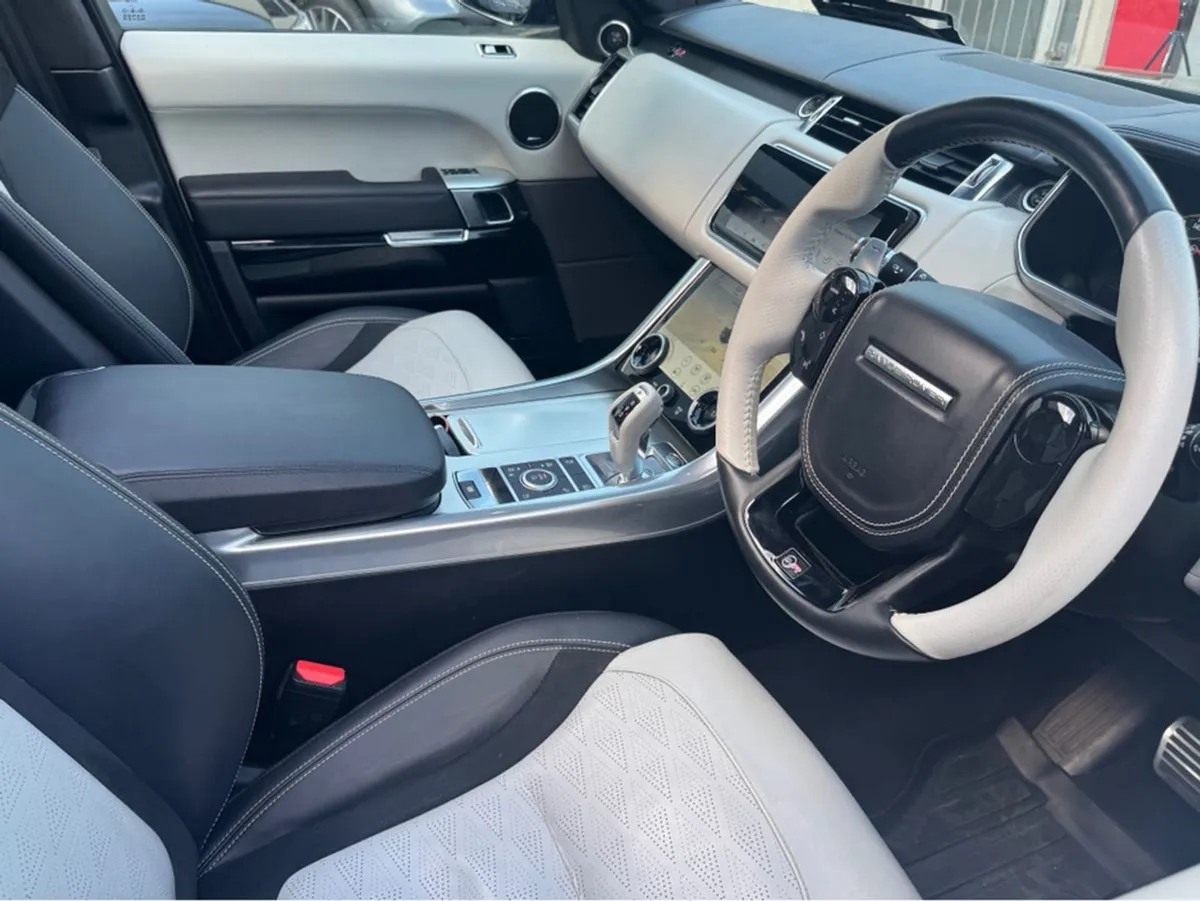 Land Rover Range Rover Sport 5.0 SVR 5DR - Image 4