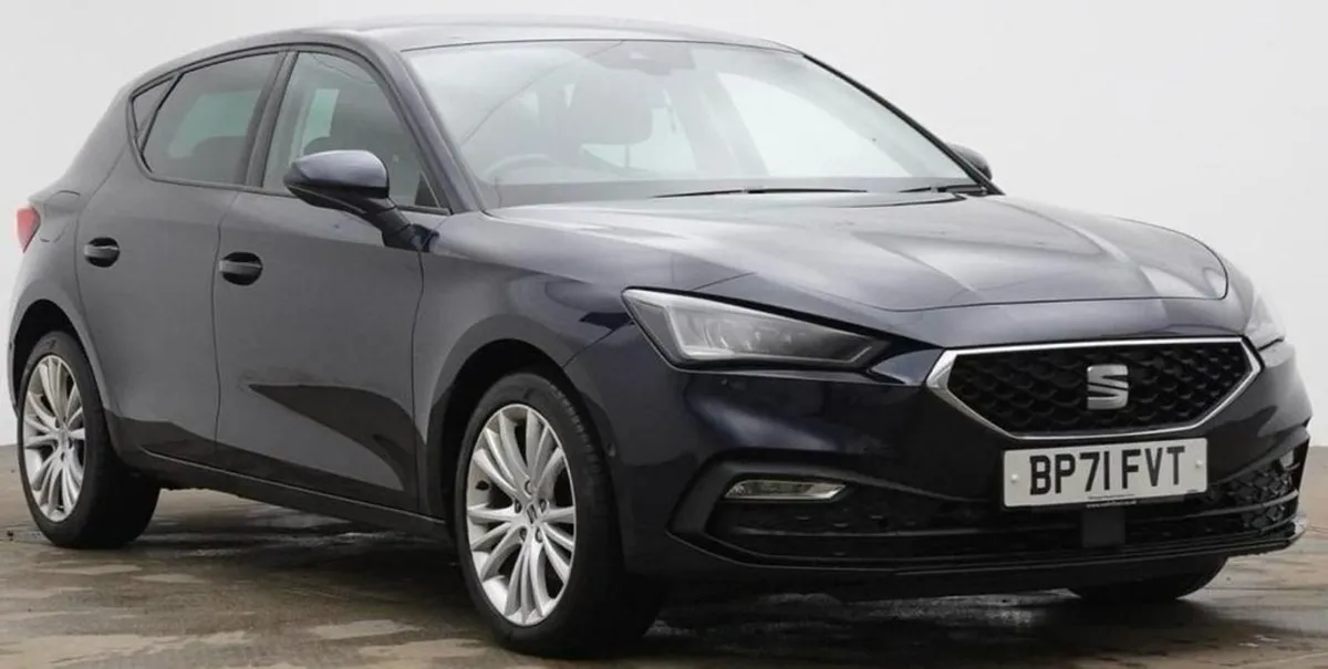 SEAT Leon 2.0 TDI SE Dynamic Hatchback 5dr Diesel - Image 1