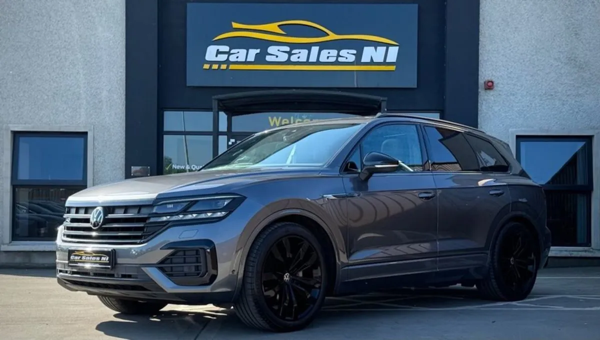 Volkswagen Touareg 3.0 TDI V6 Black Edition SUV 5 - Image 2