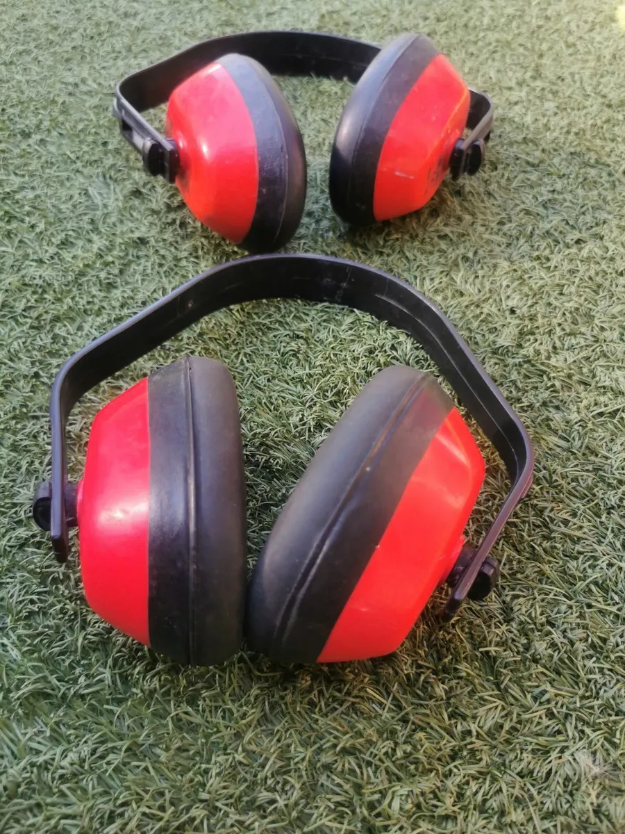 2 Pair of Ear Defenders cheap - Image 3