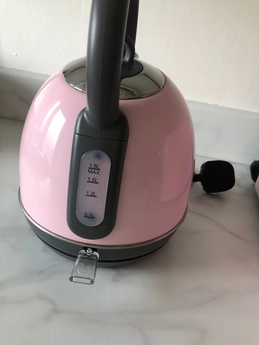 Kettle and toaster - Image 3