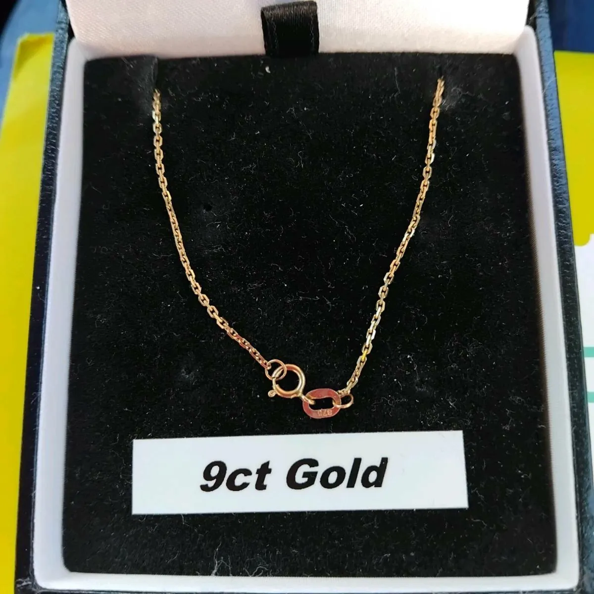 Gold chain - Image 1