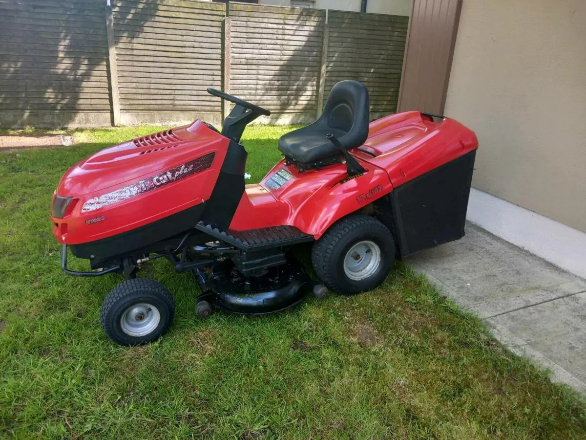 Ride on lawnmower - Image 3