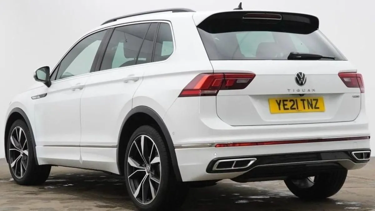 Volkswagen Tiguan 2.0 TDI R-line SUV 5dr Diesel D - Image 2