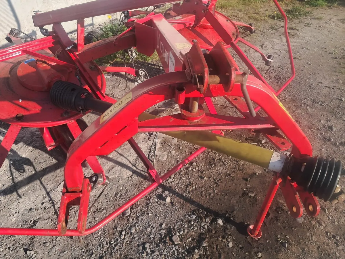 Lely lotus 300 tedder/rake - Image 3