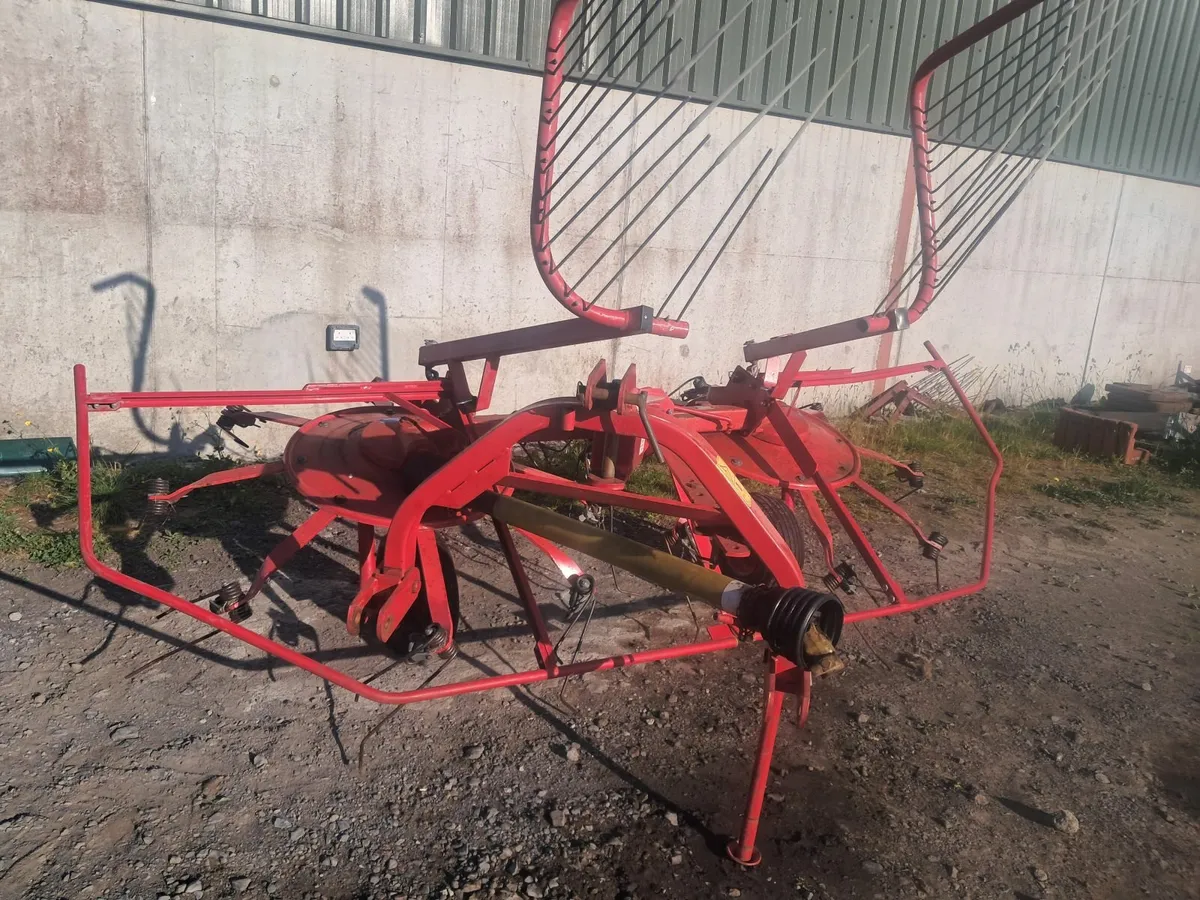 Lely lotus 300 tedder/rake - Image 1