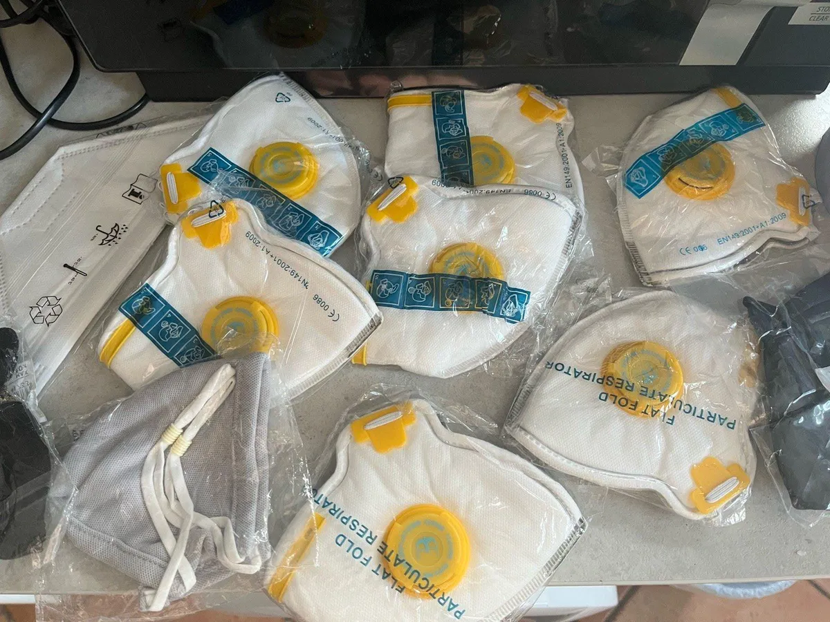 Bundle of new packed masks - Image 3