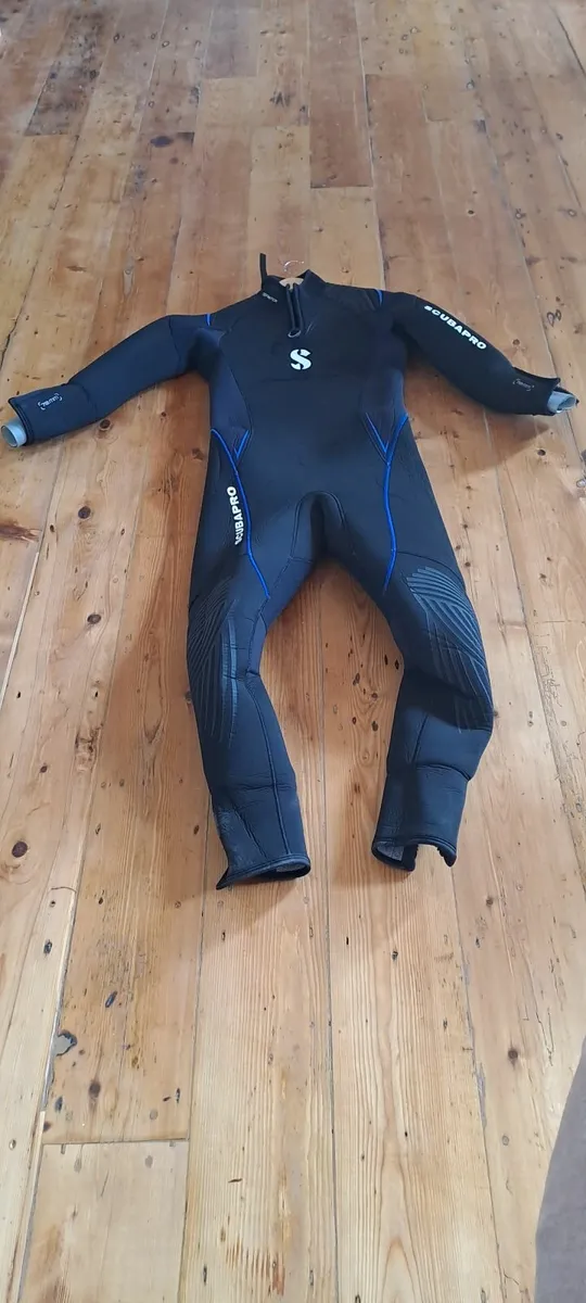 Wetsuit - Image 1