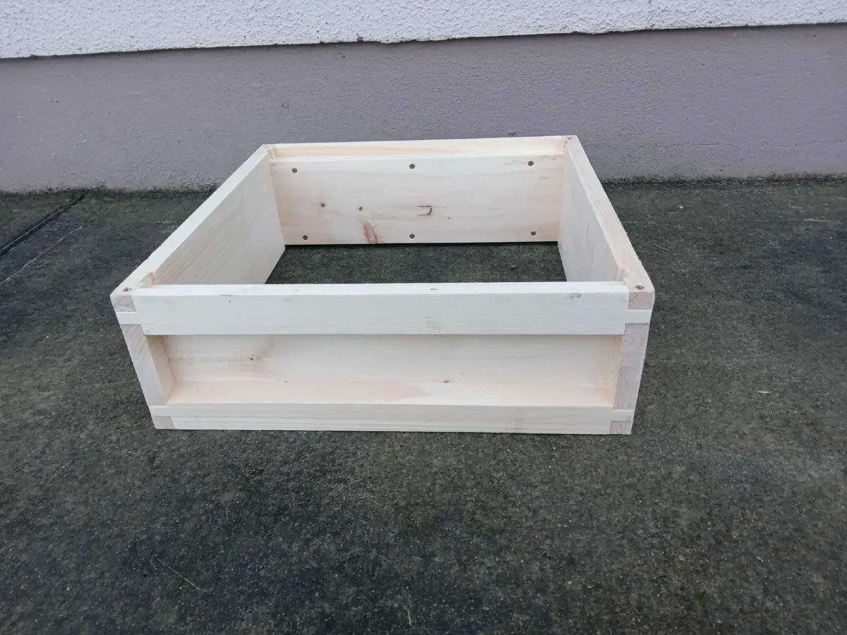 Bee Hives and Beekeeping Equipment - Image 3