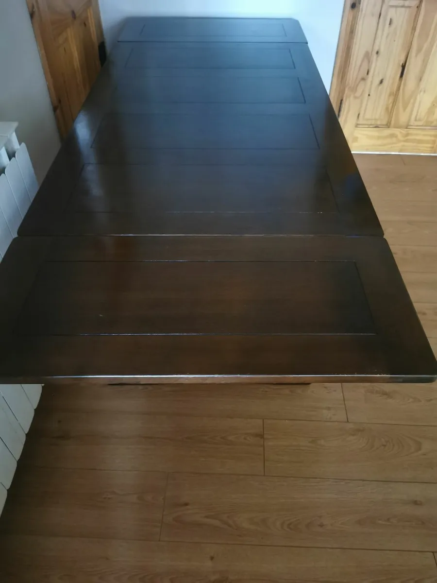 Oak Solid Quality Extendable dining table 6-8perso - Image 2