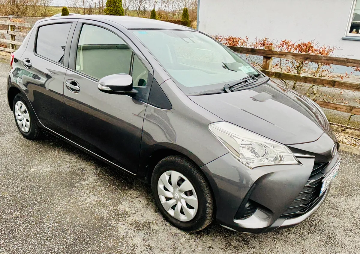 2018 TOYOTA VITZ - Image 4