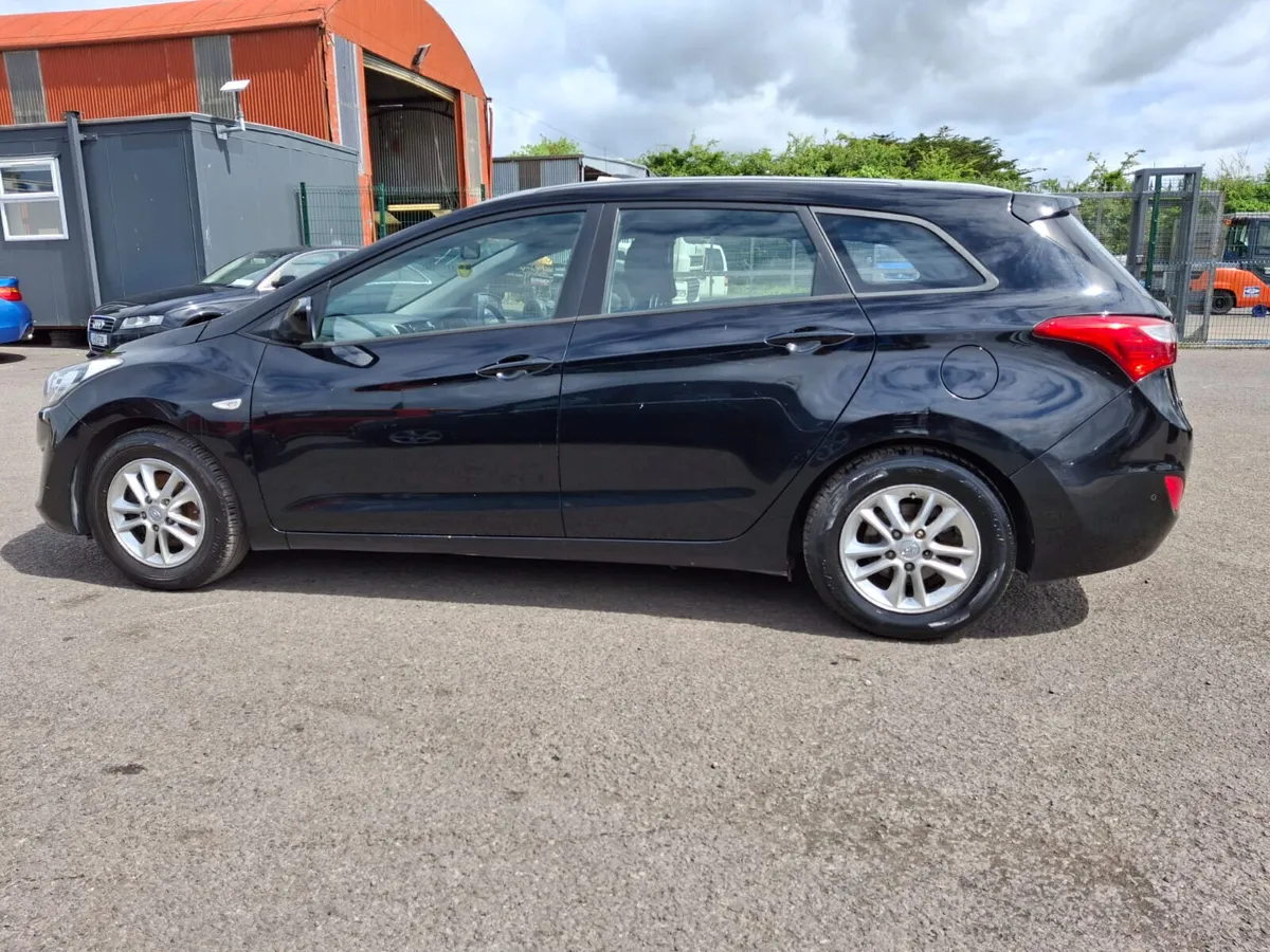 132 Hyundai i30.  Light Damage! - Image 4