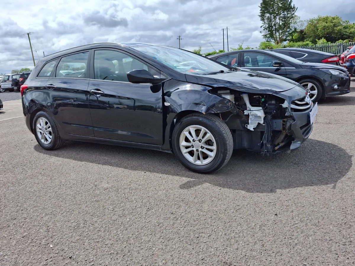 132 Hyundai i30.  Light Damage! - Image 2
