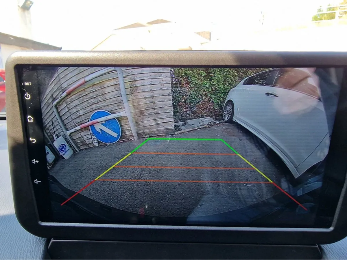 Mazda 3 Mazda 3 1.5 Automatic Reverse Camera Andr - Image 3