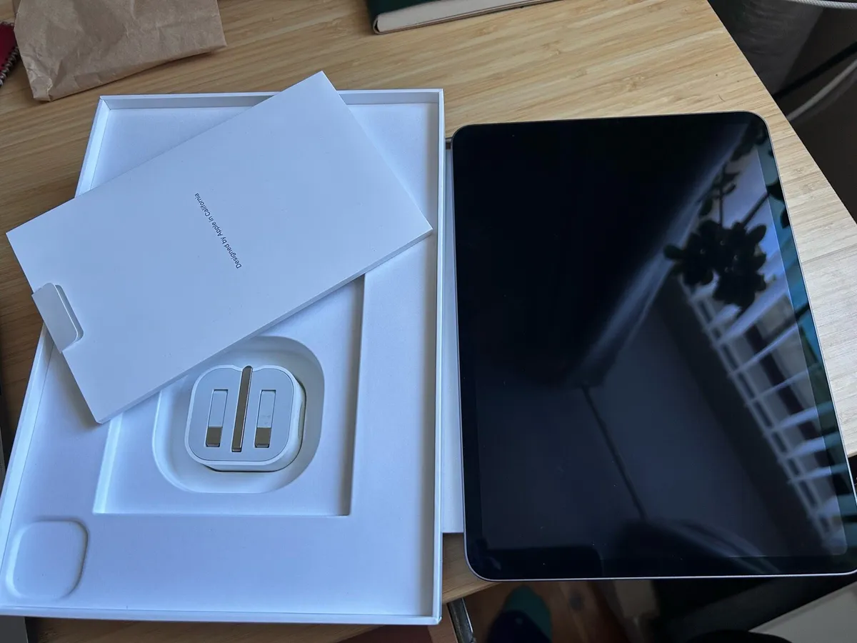 iPad Pro 11 M1 (with Apple Pencil) - Image 2