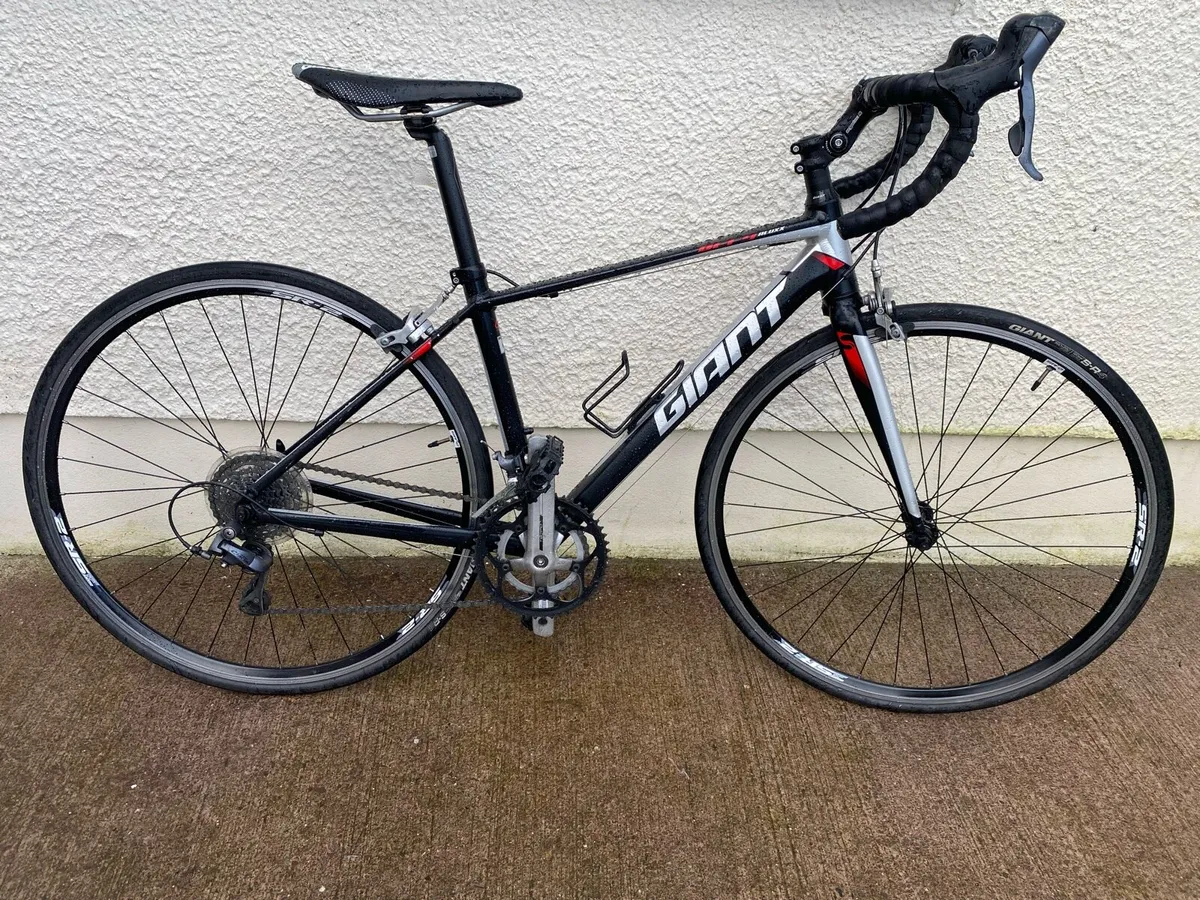 Like new Giant Defy5 700x25c wheels 16 - Image 1
