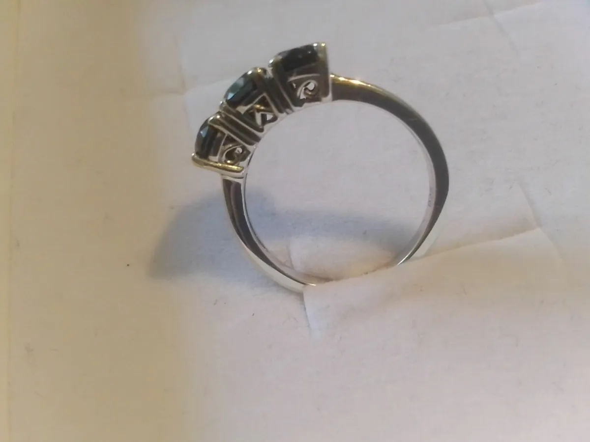 STERLING SILVER BLACK SPINEL TRILOGY RING O - Image 3