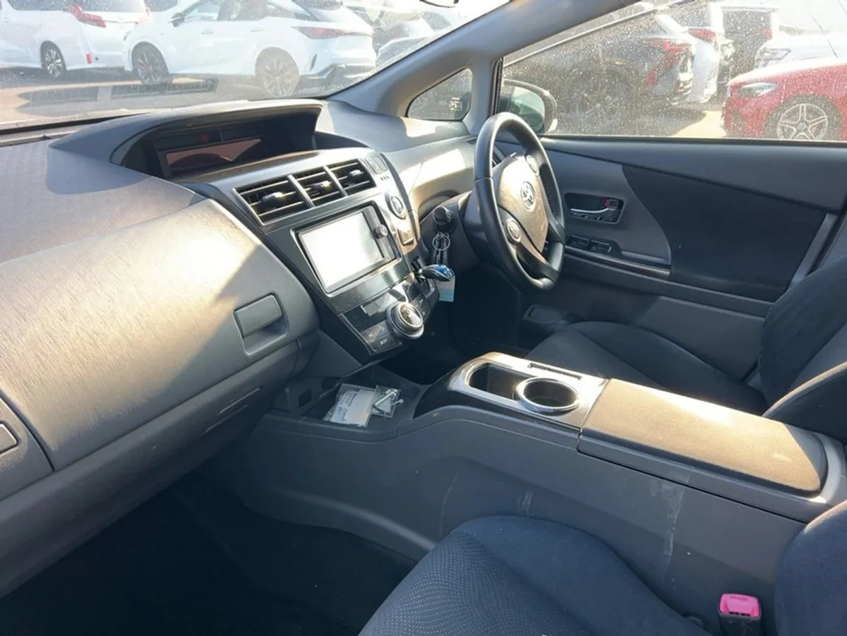 Toyota Prius Alpha Hybrid 7 Seated Automatic - Image 3