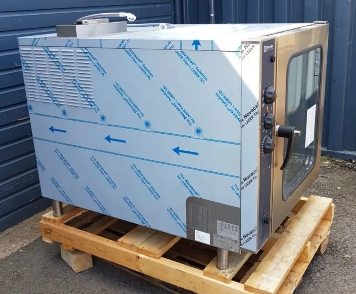 WAREHOUSE CLEARANCE Electrolux Convection Oven Gas - Image 2