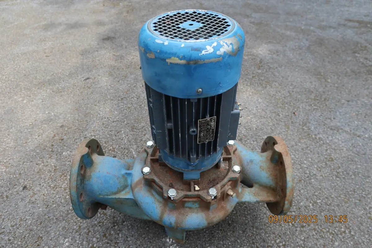 Circulating Pump - Image 1