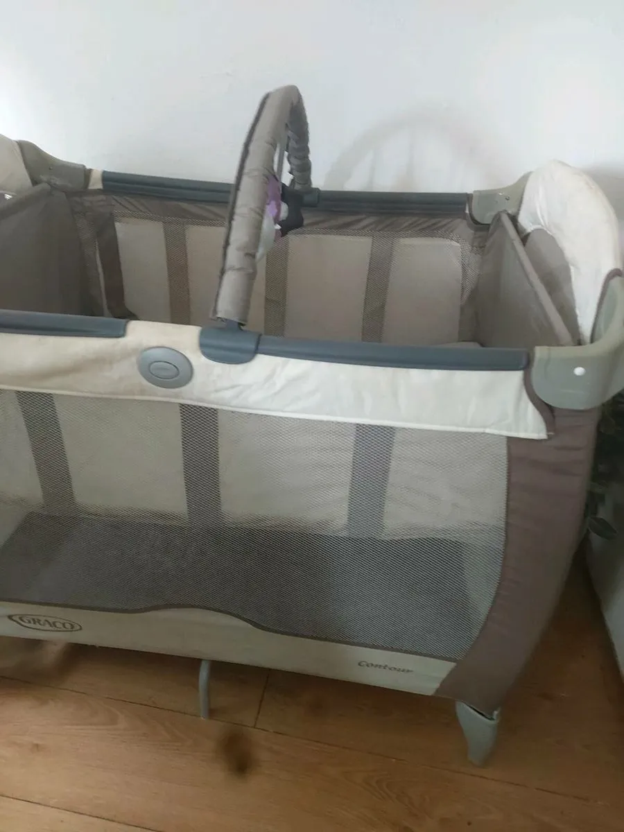 Graco contour electra travel cot - Image 2