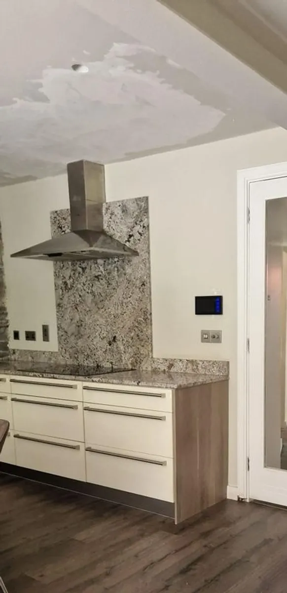 kitchen - Image 1