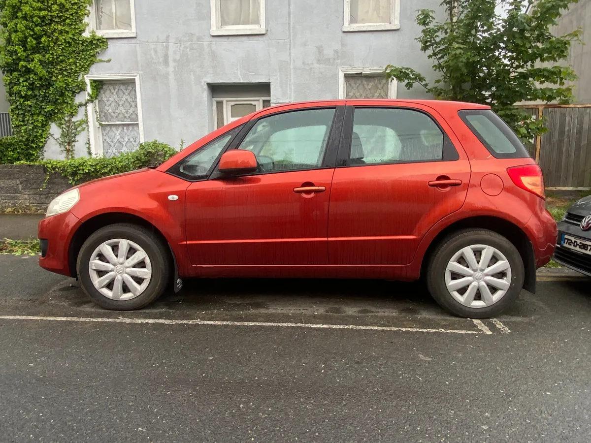 Suzuki SX4  1.5 GL **LOW KM** - Image 3