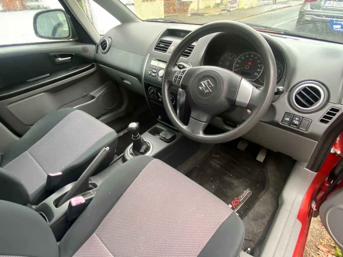 Suzuki SX4  1.5 GL **LOW KM** - Image 2