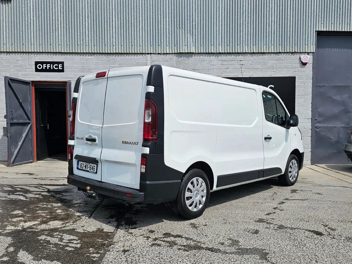 RENAULT TRAFIC // NEW DOE 05/2026 - Image 2