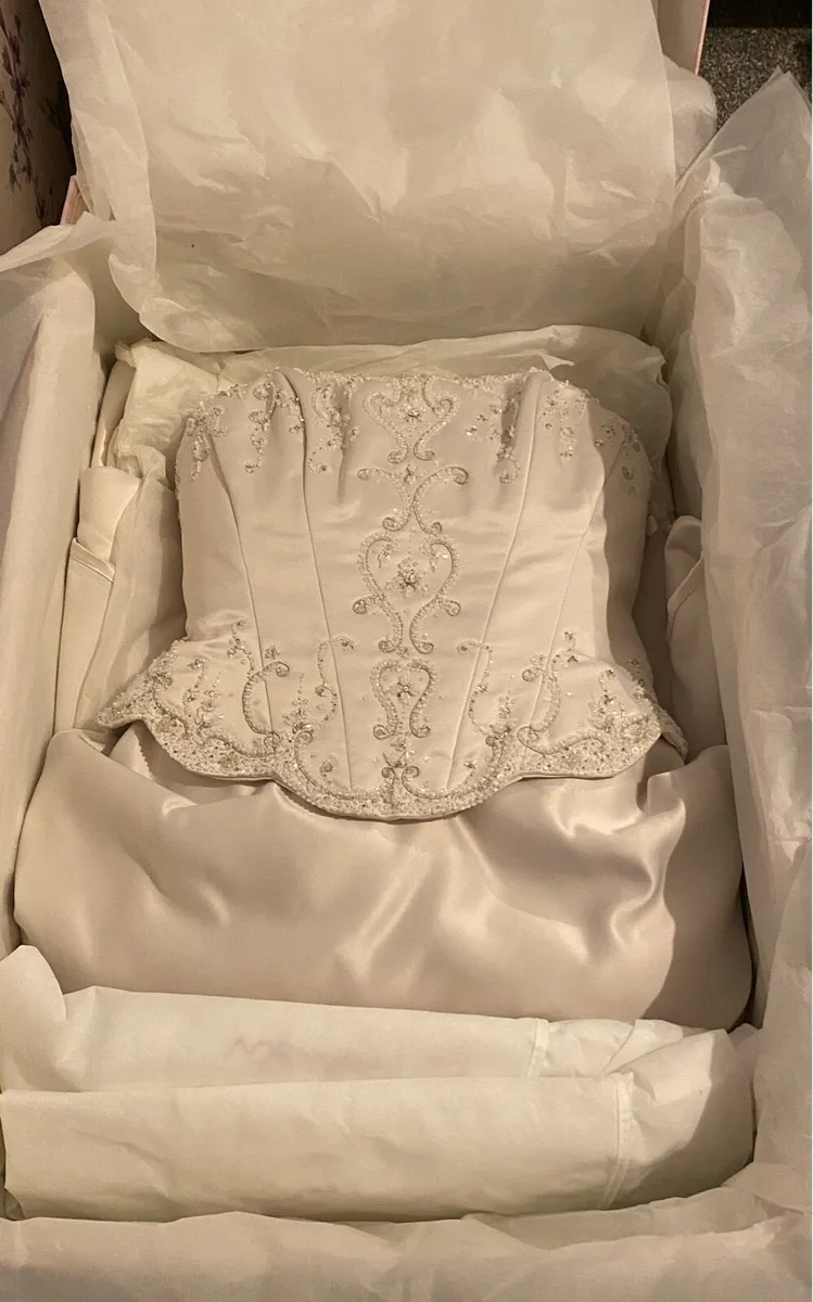 Wedding Dress - Image 3