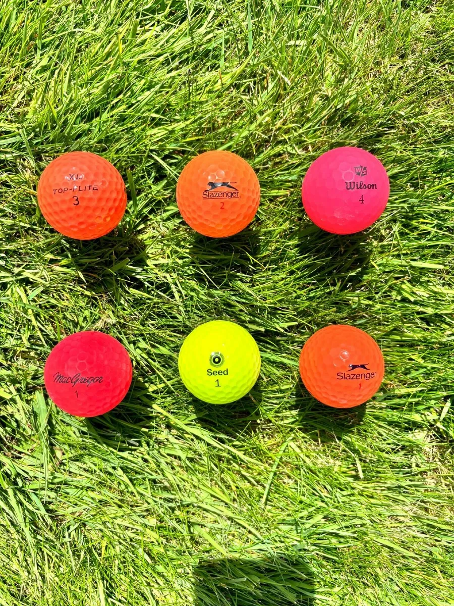 40 COLOURED GOLF BALLS - CASTLEGOLF.IE