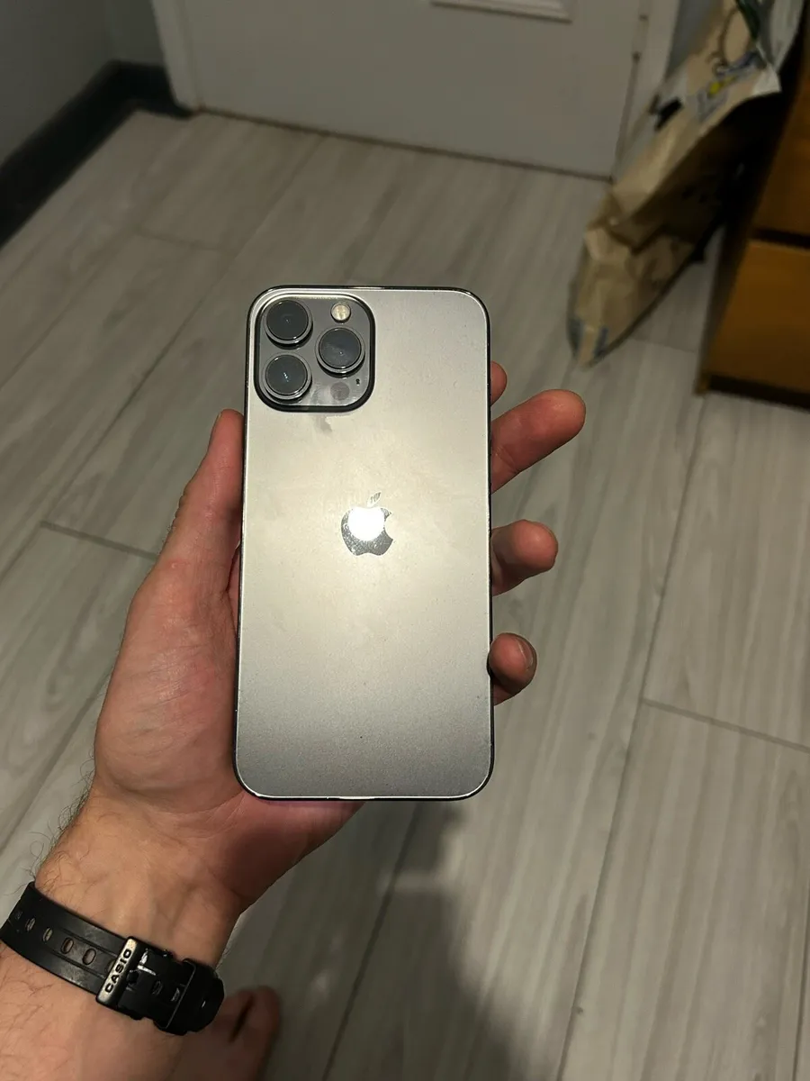 iPhone 13 Pro Max - Image 1