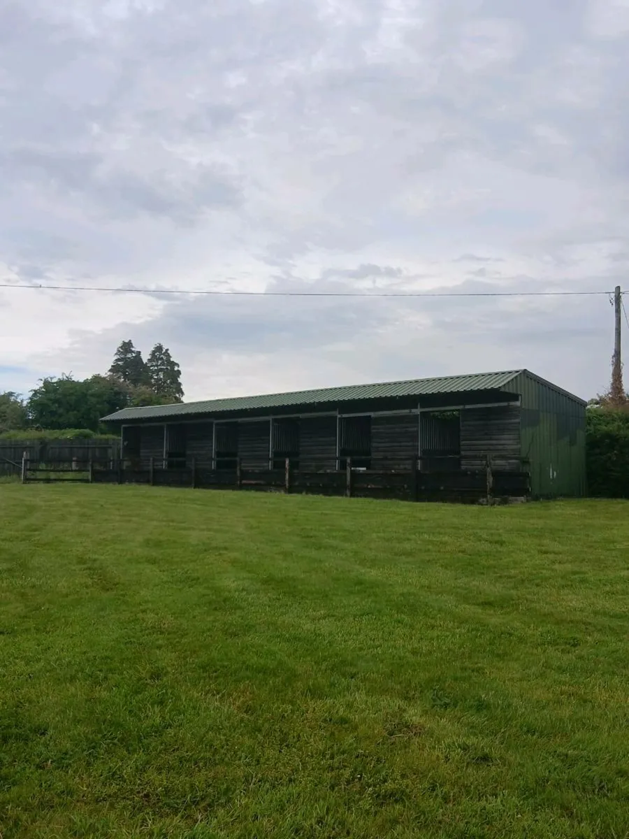6 stable block