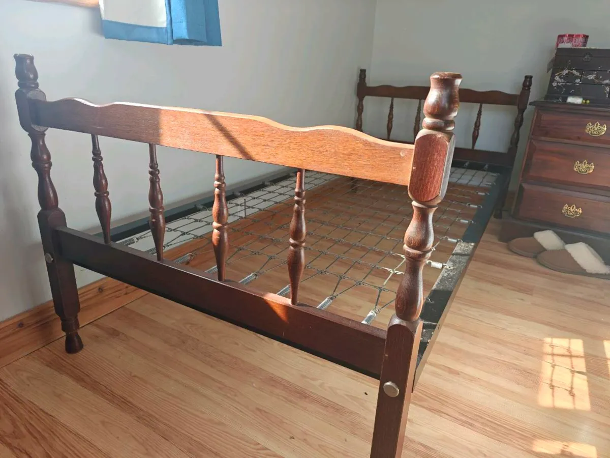 Single bed - Image 3