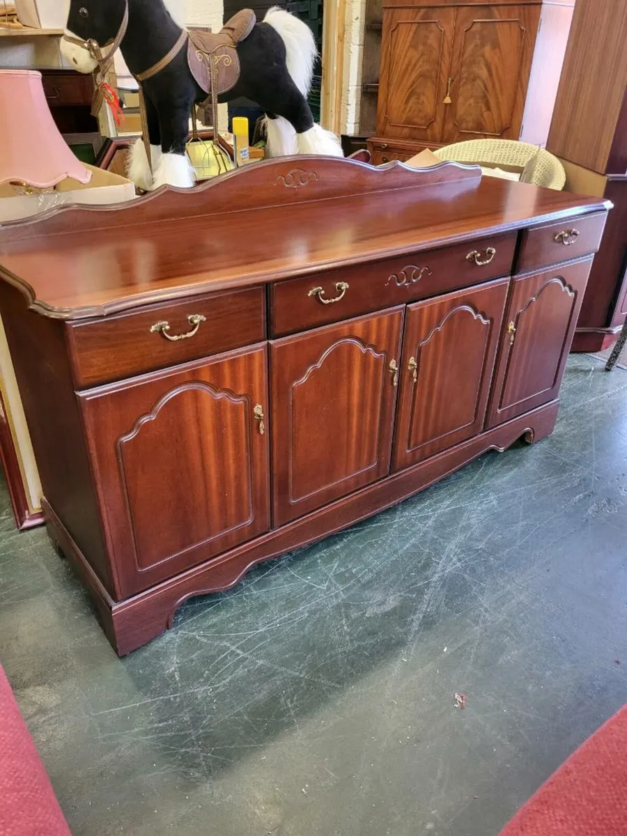 Lovely Rossmore sideboard - Image 3