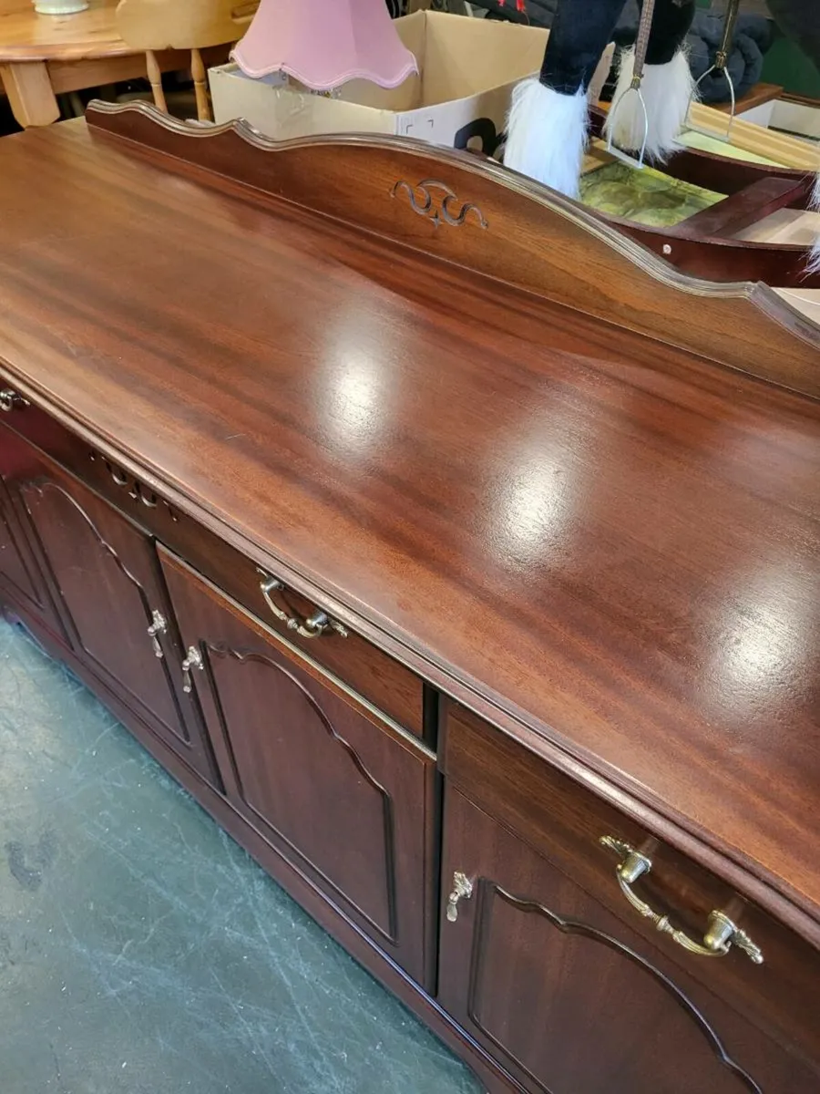 Lovely Rossmore sideboard - Image 4