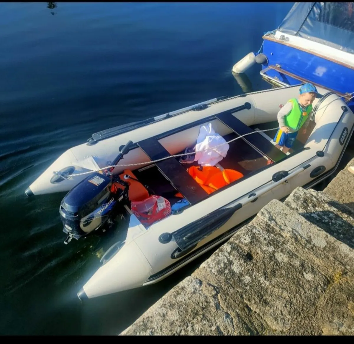 INFLATABLE SIB TYPE BOAT TOHATSU 9.9 hp ENGINE - Image 4