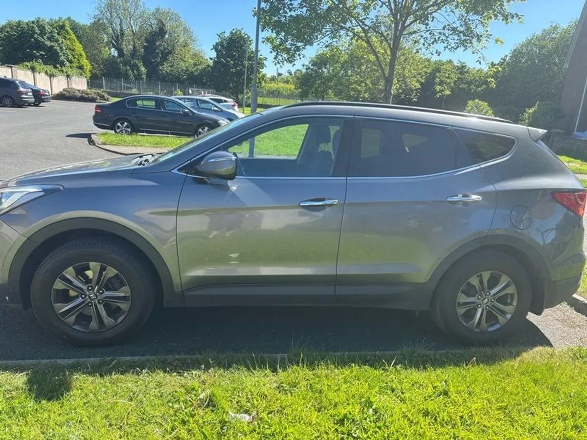 2012 Hyundai Santa Fe - Image 4