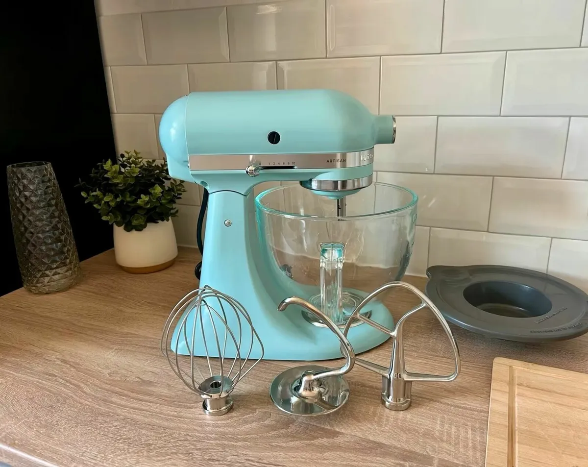 KitchenAid Artisan 4.8L Mixer Blue Like New - Image 2