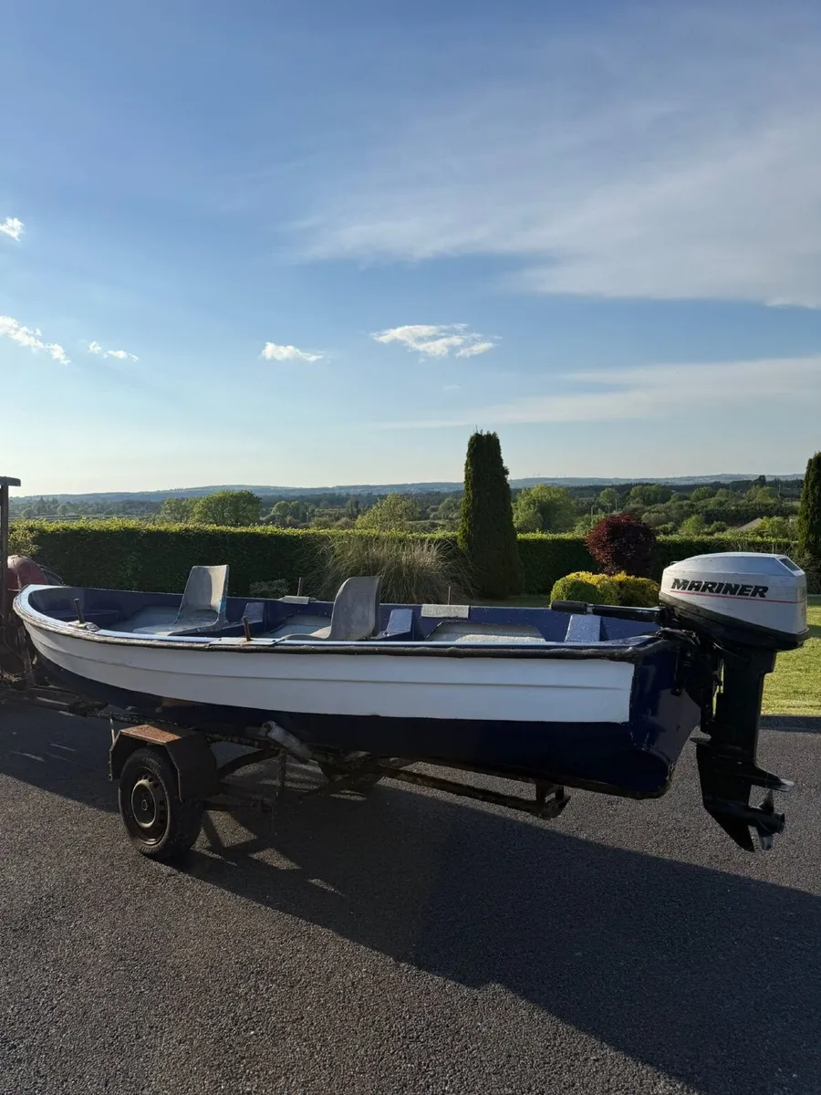 Lake boat, trailer and 15hp engine - Image 3