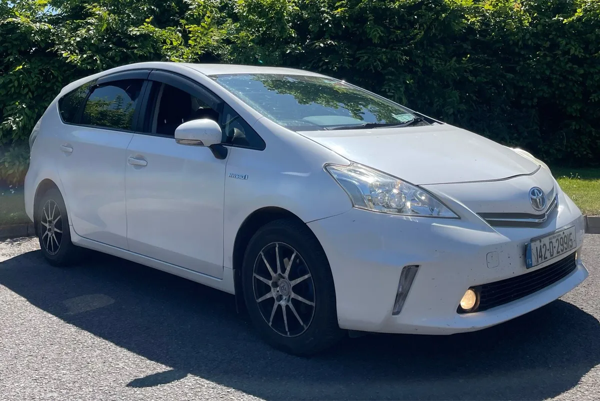 TOYOTA PRIUS ( AUTOMATIC & 7 SEATER) - Image 4