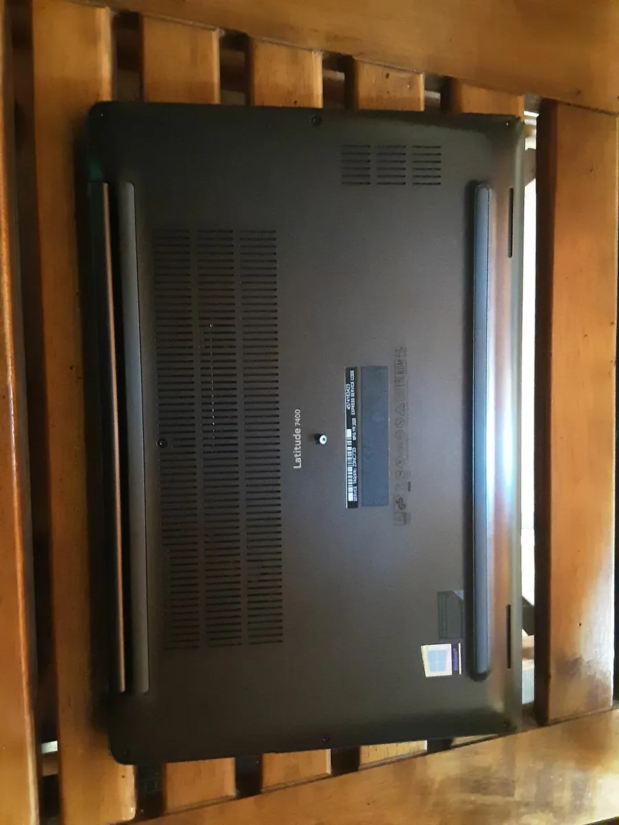 Dell Latitude 7400 - Image 3