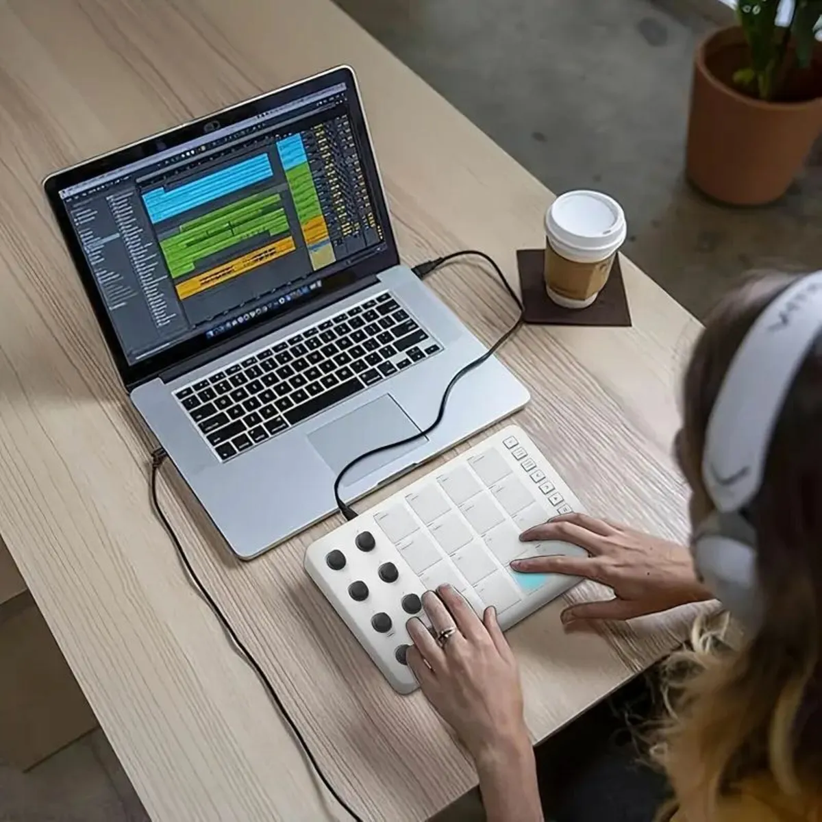 FF Bonfires Portable MIDI Controller with 16 Drum - Image 4
