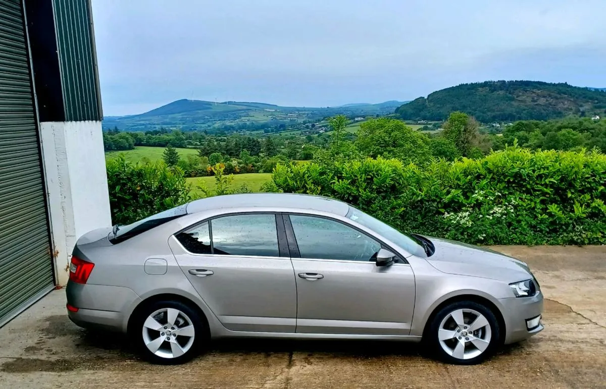 2015 SKODA OCTAVIA 1.6TDI STYLE ☆ MINT CONDITION ☆ - Image 2