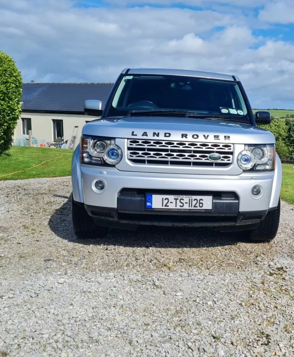 Land Rover Discovery 2012 - Image 1
